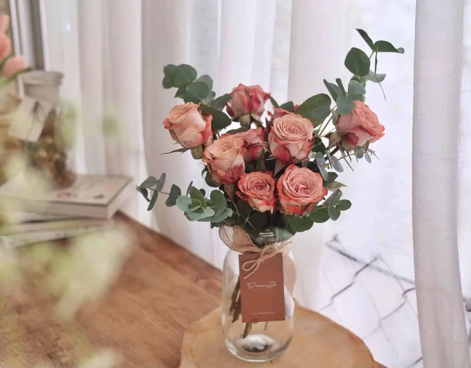 Cappuccino Roses in Jar 3