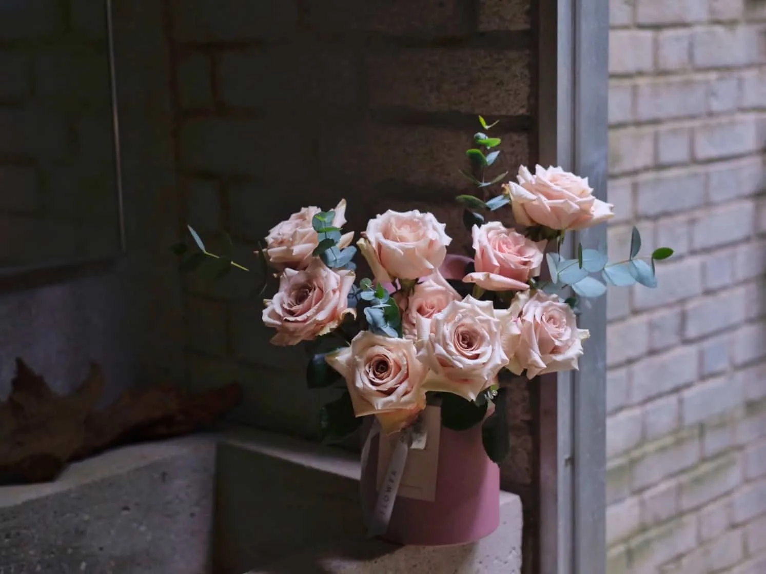 Quicksand Roses Hat Box 1