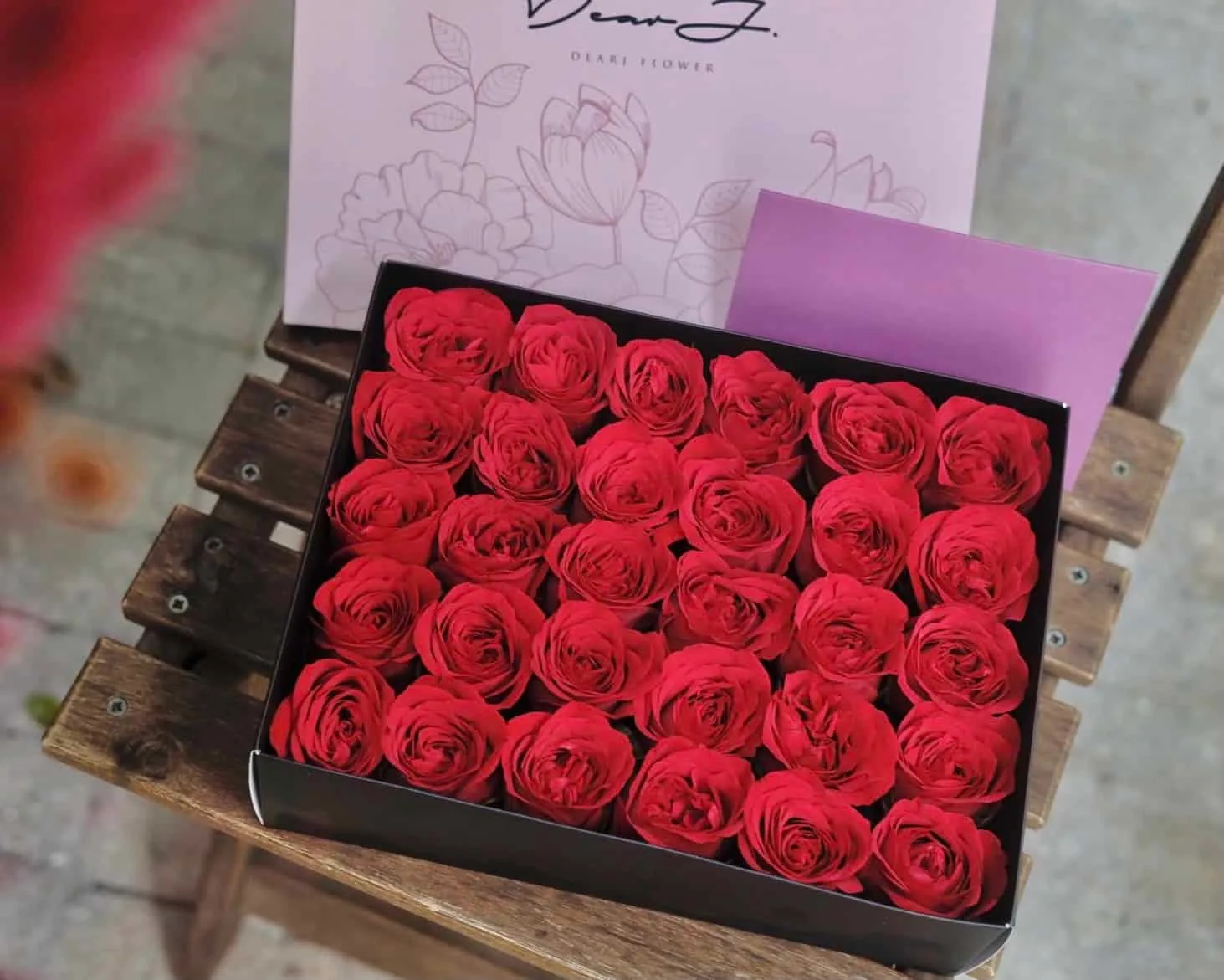 30 Roses in box
