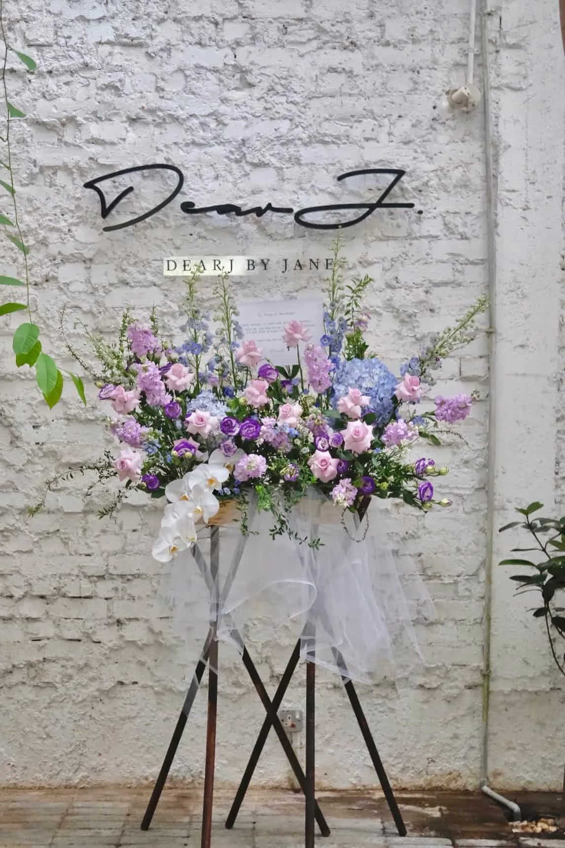 Deluxe Purple & Blue Themed Flower Stand