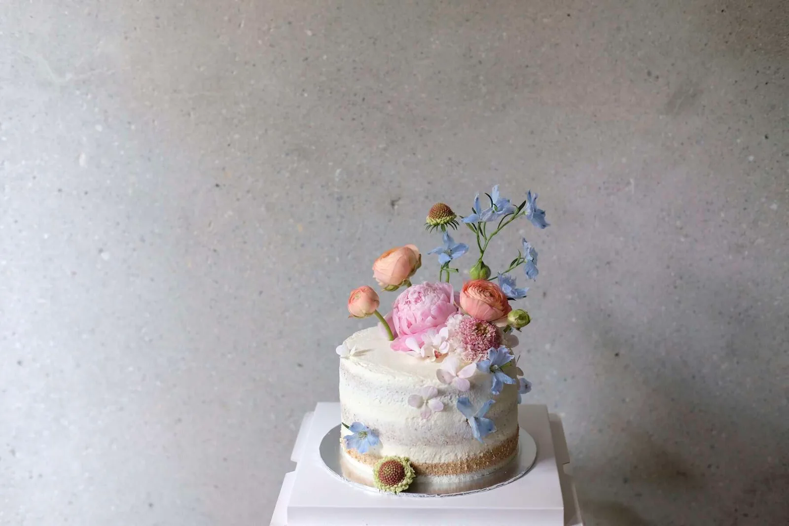 6" Naked Flower Cake 4
