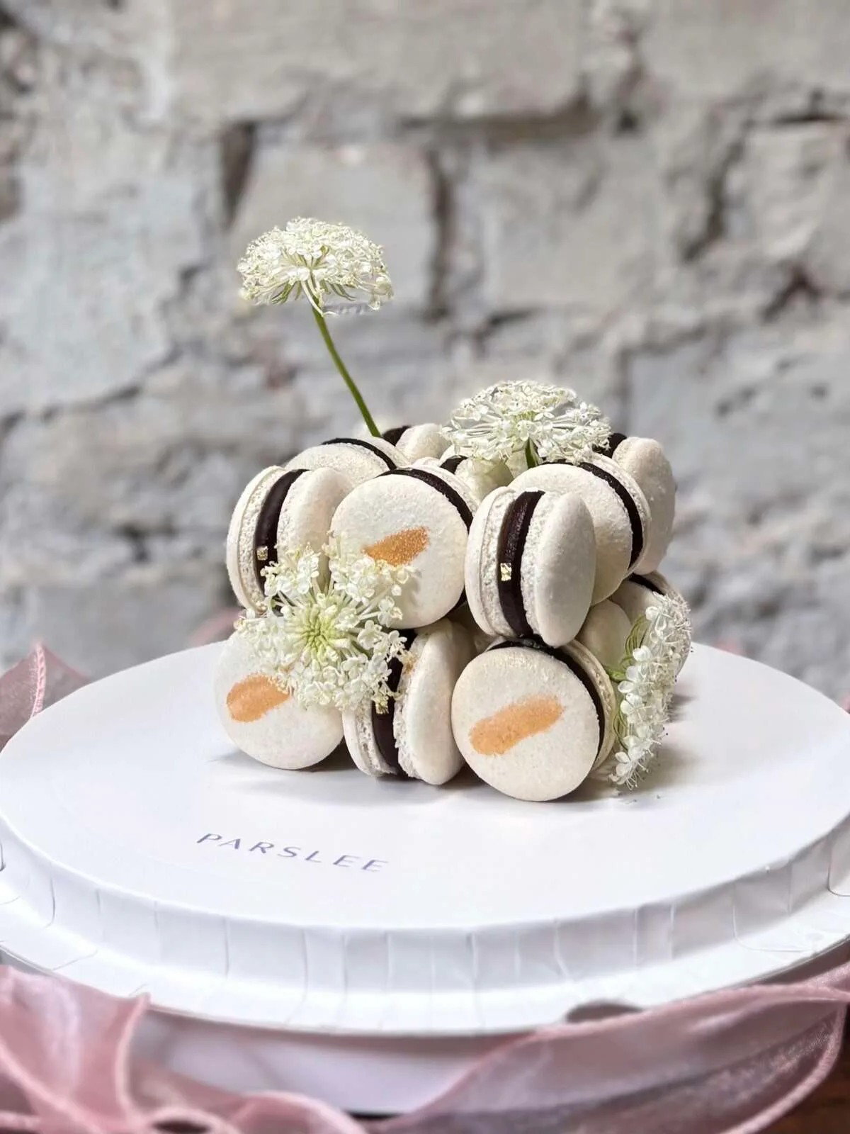 Parslee Macaron Cake 3