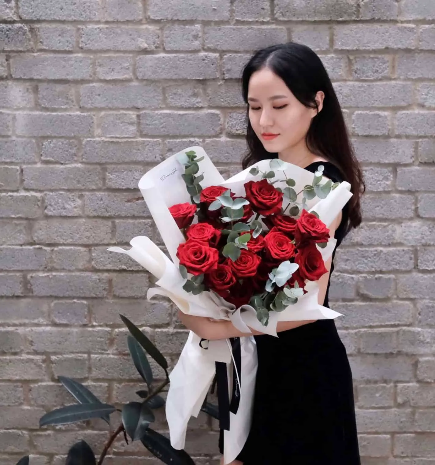 Classic Red Roses Bouquet