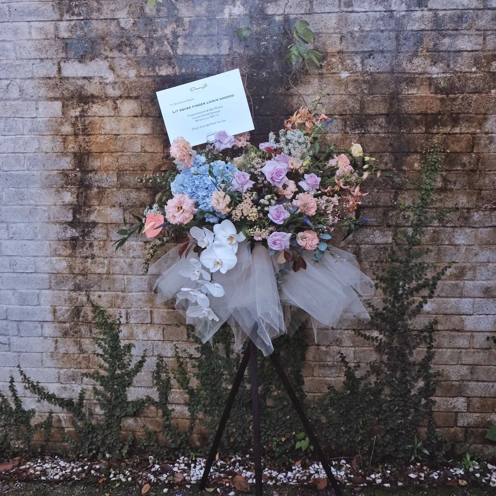 Signature Romantic Style Flower Stand